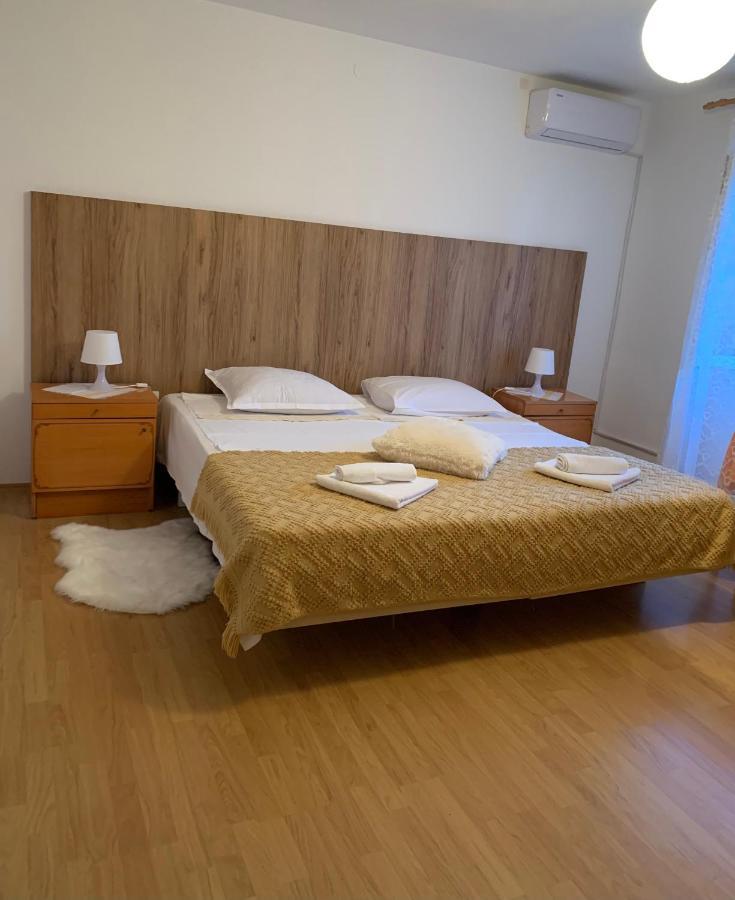 Apartment Silvana II ชิเบนิก ภายนอก รูปภาพ